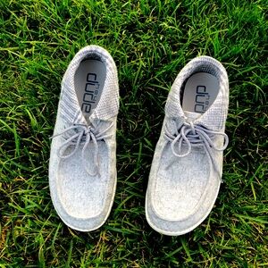 Hey Dudes women’s size 10!